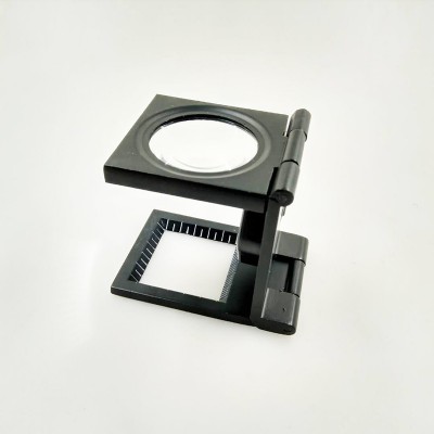 TH-9005B Folding 10X Magnifier with scale with LED